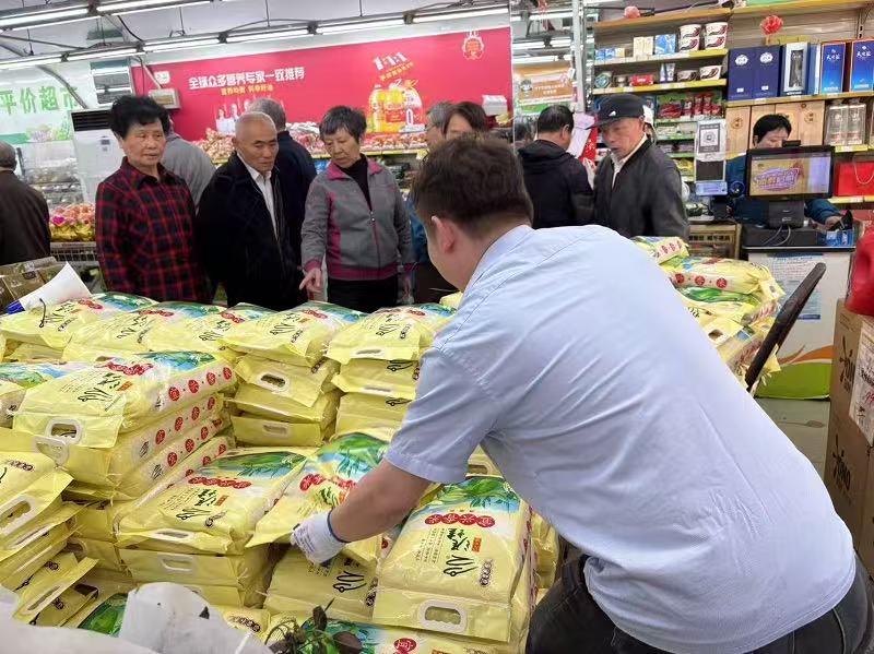 天惠超市五河店泥蛙牌宜興香米特價(jià)促銷(xiāo)成效顯著